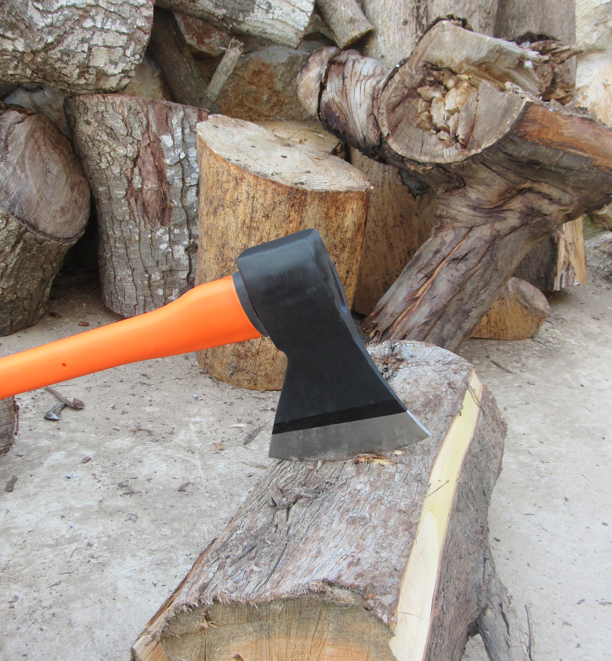 Wood-Cutting Axes, Mauls and Hatchets 