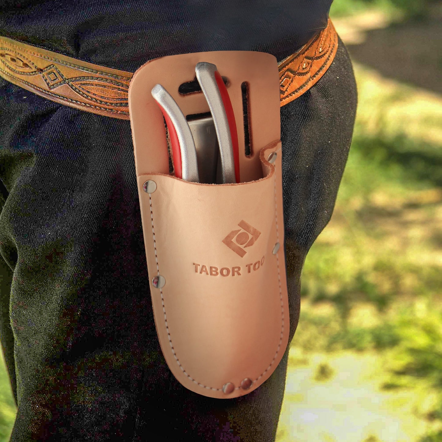 TABOR TOOLS Leather Holster for Pruning Shears. H1.